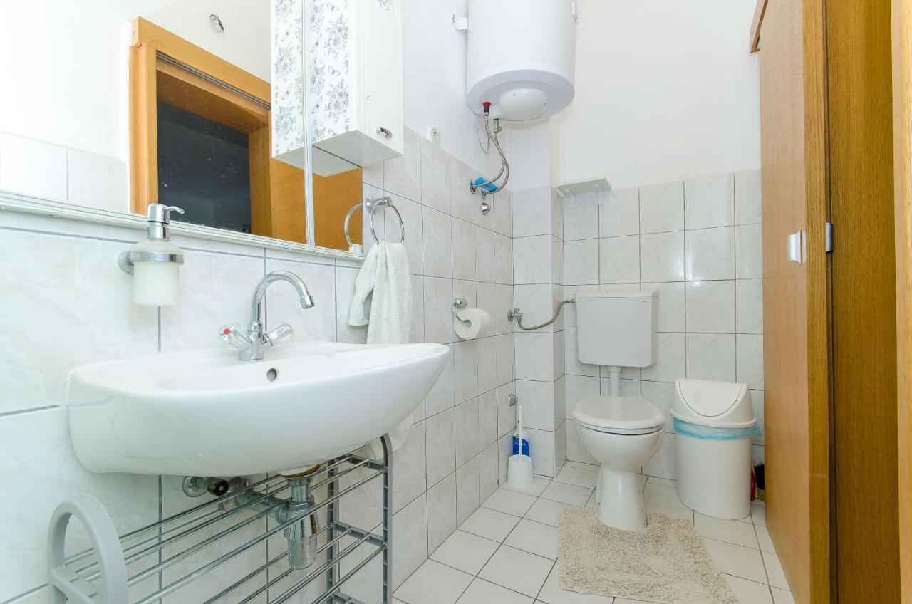 Rooms Nikola Tučepi Kültér fotó